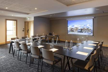 Hôtel Higalik Salle de séminaire, Organisez votre séminaire en Savoie, Les Ménuires